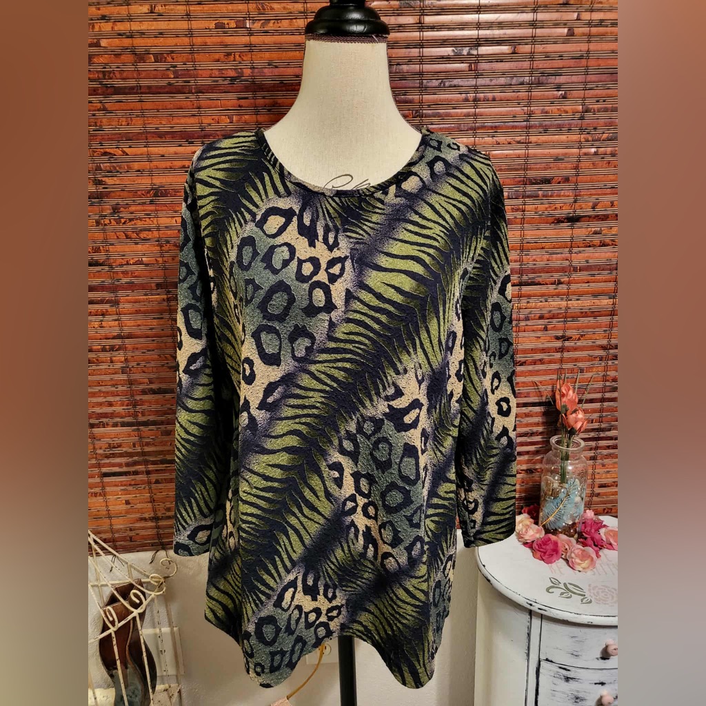 Koret Green And Black Animal Print Top